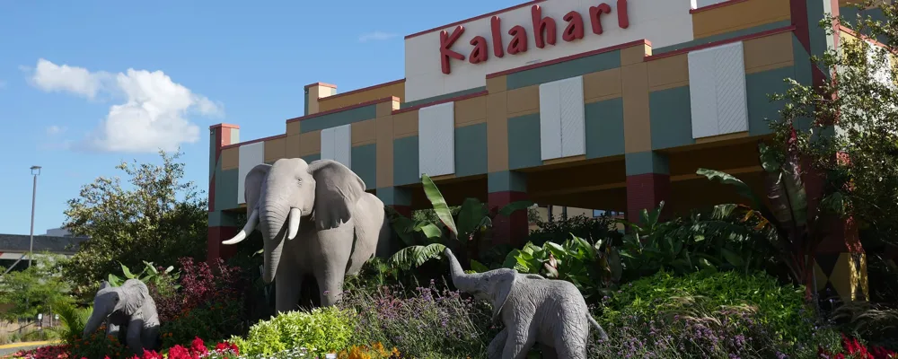 Kalahari Wisconsin resort exterior and elephant sculpture